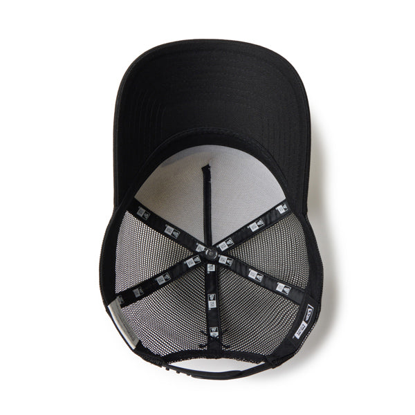 PEANUTS NEW ERA キャップ(GF 940AFTR PEANUTS BOX CRM BLK 261 / クロームホワイト/ブラック)