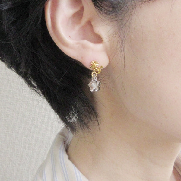 スヌーピー ウッドストック&揺れるガラスのお花ピアス