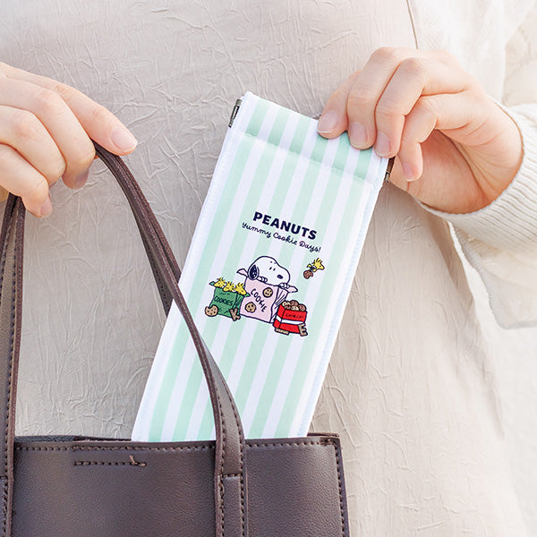 スリムキャンディポーチ・PEANUTS（クッキーBOXからひょっこり）