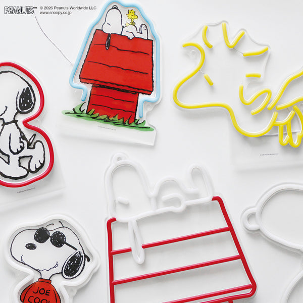 PEANUTS NEON LIGHT (Snoopy)